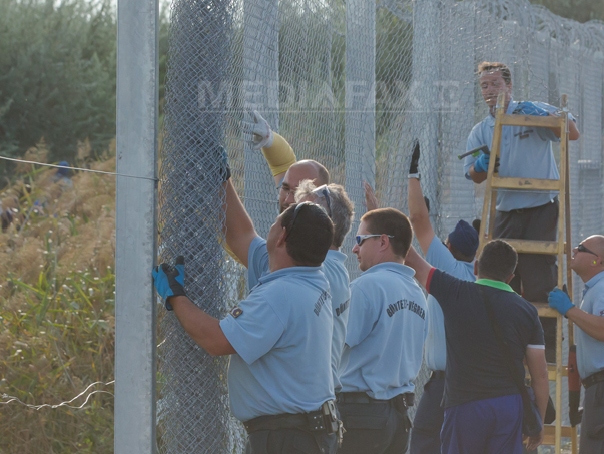 Imaginea articolului CRIZA IMIGRANŢILOR: Jobbik cere construirea unui gard pe toată lungimea frontierei ungare cu România