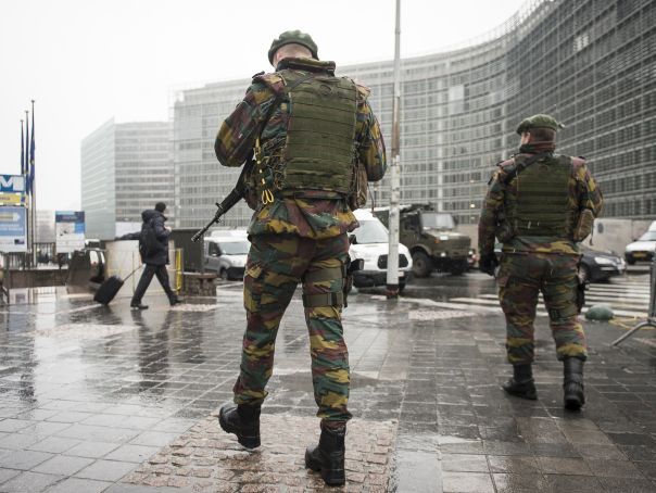 Imaginea articolului Alertă teroristă MAXIMĂ în Regiunea Bruxelles. Premierul belgian: Există informaţii privind riscul unui atentat similar celor din Paris - VIDEO
