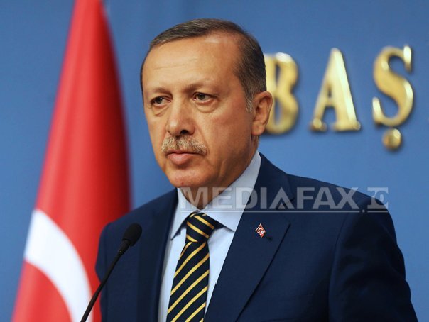 Imaginea articolului Preşedintele Turciei, Recep Tayyip Erdogan, a reuşit să convingă un bărbat să nu se sinucidă - FOTO, VIDEO