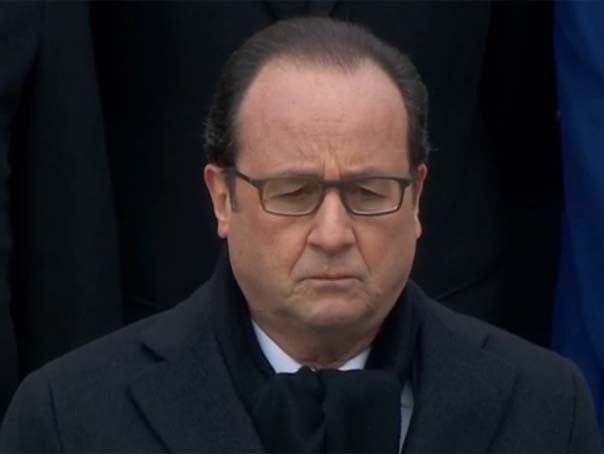 Imaginea articolului Hollande a vizitat Marea Moschee din Paris, cu ocazia comemorării victimelor atacurilor din 2015
