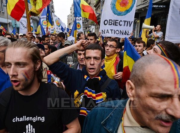 Imaginea articolului Marş de amploare în Chişinău. 50.000 de oameni au cerut unirea Moldovei cu România - VIDEO