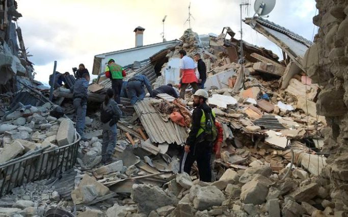 Imaginea articolului Zece dintre românii daţi dispăruţi în urma cutremurului din Italia au fost găsiţi şi sunt în viaţă. MAE a revizuit bilanţul la patru 