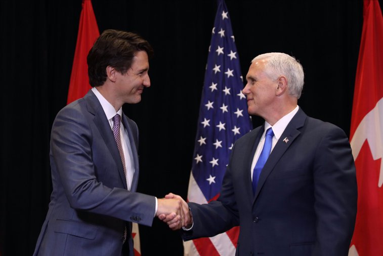 Imaginea articolului Premierul Canadei şi vicepreşedintele Statelor Unite au discutat despre neînţelegerile comerciale
