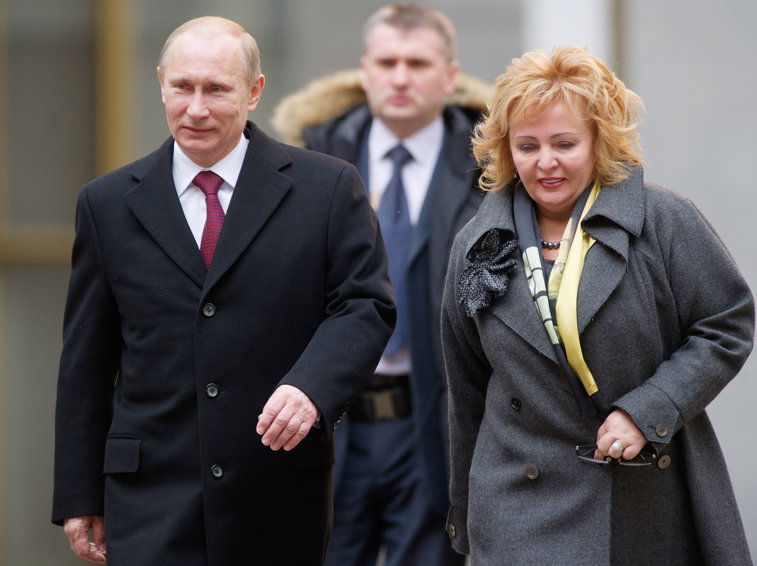 Imaginea articolului Misterul din spatele fostei soţii a lui Vladimir Putin. A fost spion alături de liderul rus în KGB