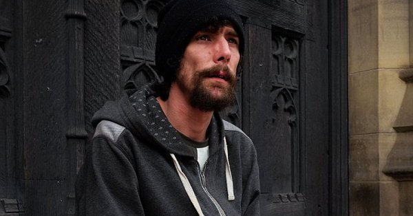 Imaginea articolului Omul străzii devenit erou în urma atacului din Manchester este acuzat de furt de către victimele atentatului