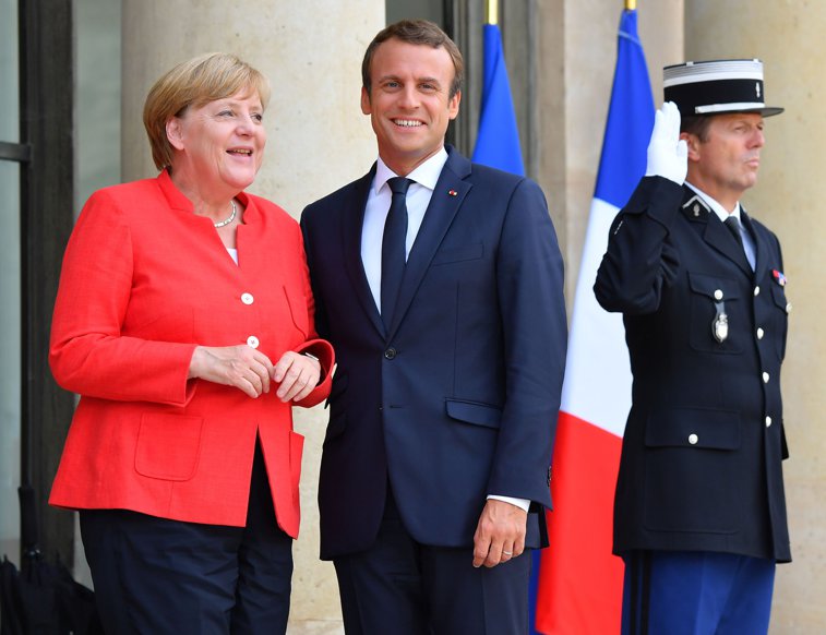 Imaginea articolului Angela Merkel salută discursul lui Emmanuel Macron, susţinând necesitatea unor reforme pentru buna funcţionare a UE