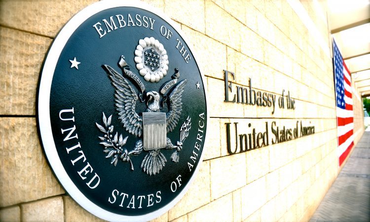 Imaginea articolului Un dispozitiv exploziv a fost aruncat în incinta ambasadei SUA din Muntenegru | Atacatorul s-a sinucis