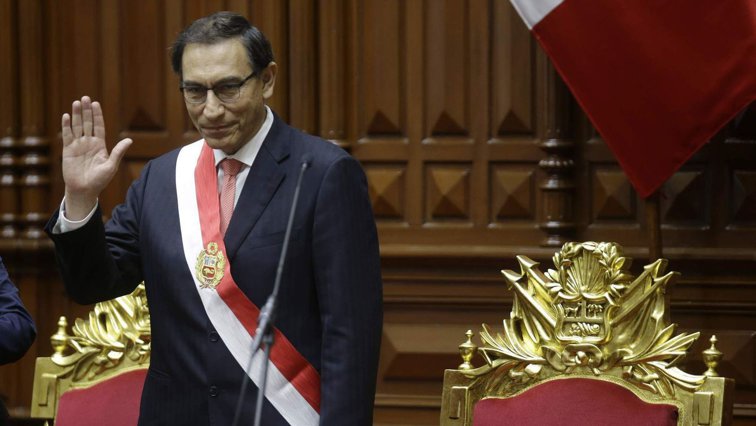 Imaginea articolului Noul preşedinte din Peru promite să lupte împotriva corupţiei "cu orice preţ"