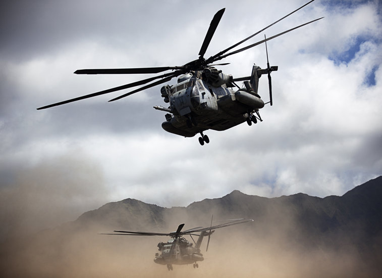 Imaginea articolului Un elicopter al marinei americane s-a prăbuşit în California: patru oameni au murit