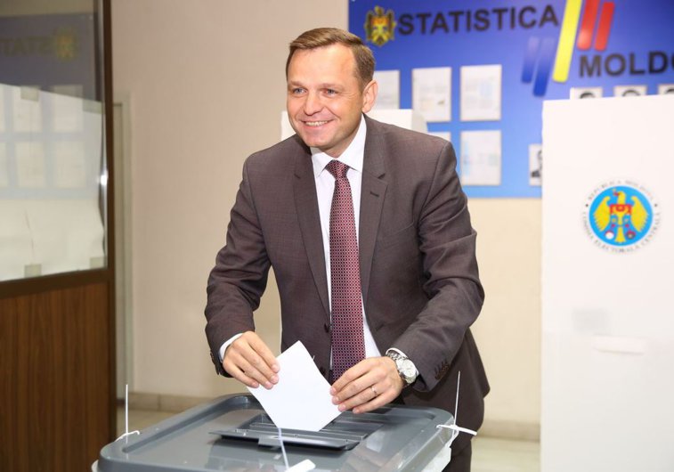 Imaginea articolului Trei partide anunţă că îl sprijină pe Andrei Năstase în turul doi al alegerilor pentru Primăria Chişinăului