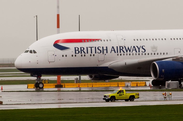 Imaginea articolului Un avion British Airways a declarat URGENŢĂ în timpul zborului | FOTO