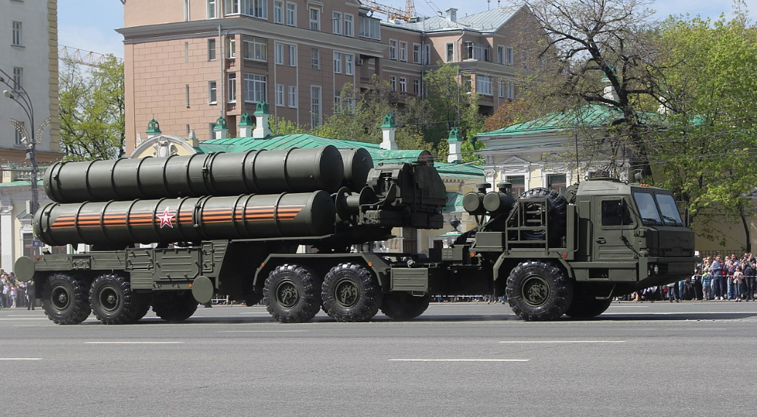 Imaginea articolului Sistemele antirachetă ruse S-400 ar putea ajunge astăzi în Turcia