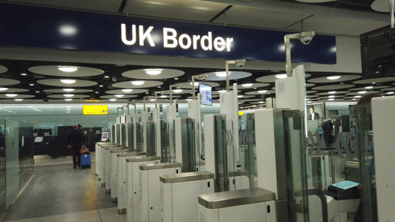 Imaginea articolului Sfârşitul libertăţii de circulaţie: Marea Britanie va institui controale vamale imediat după ieşirea din Uniunea Europeană