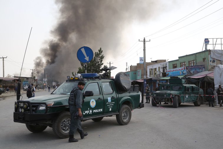 Imaginea articolului Un nou ATENTAT cu maşină capcană, la Kabul: Cel puţin 10 morţi şi 42 de răniţi/ Explozia, în apropierea de ambasada SUA şi de sediul misiunii NATO, zonă în care a fost ucis diplomatul român