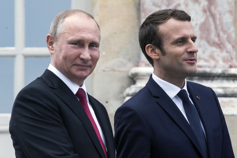 Imaginea articolului Emmanuel Macron şi Vladimir Putin au discutat despre situaţia din Ucraina