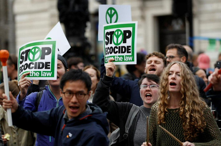 Imaginea articolului Protestele faţă de schimbările climatice de la Londra s-au extins: Peste o sută de activişti au fost reţinuţi | VIDEO