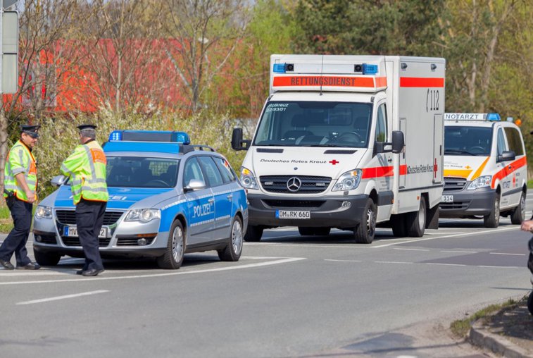 Imaginea articolului Microbuz condus de un şofer român, răsturnat pe o autostradă din Germania. Bilanţul victimelor