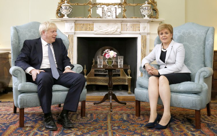 Imaginea articolului Premierul Scoţiei: Vom lua în considerare toate opţiunile dacă Marea Britanie va bloca referendumul pentru independenţă