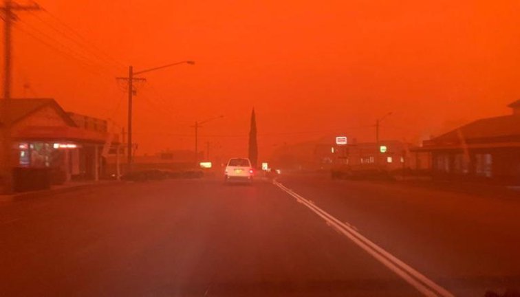Imaginea articolului Incendiile dintr-o parte a Australiei ar putea fi stinse, natural. Un fenomen meteorologic temut s-ar putea dovedi foarte util