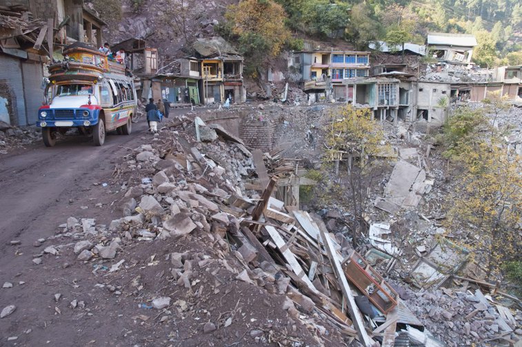 Imaginea articolului Peste 60 de morţi şi zeci de dispăruţi în urma avalanşelor în regiunea Kaşmir din Pakistan