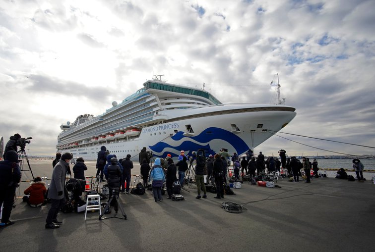 Imaginea articolului Alte 41 de cazuri de coronavirus, confirmate pe un vas de croazieră aflat în carantină în Japonia