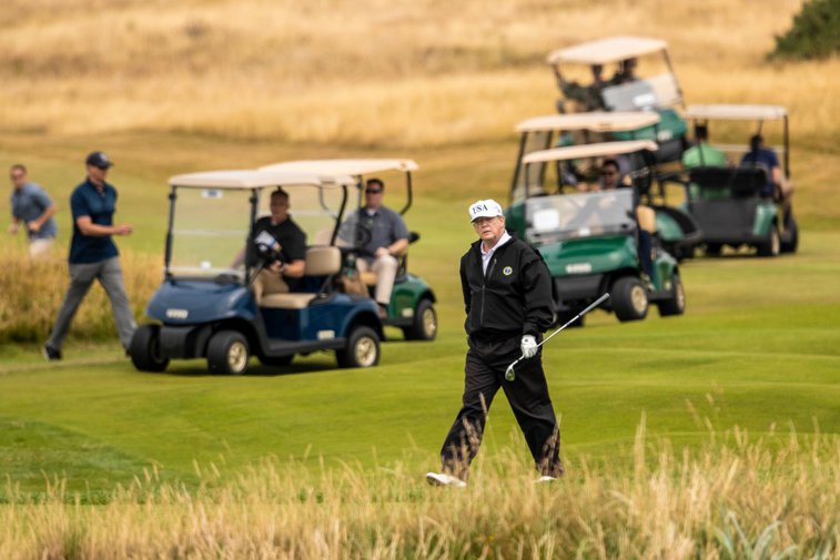 Imaginea articolului Donald Trump ar fi folosit un teren de golf pentru operaţiuni de spălare a banilor. Ce spune un politician din Scoţia 