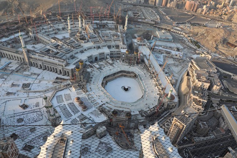 Imaginea articolului Arabia Saudită redeschide zona de pelerinaj din jurul Kaaba în Mecca