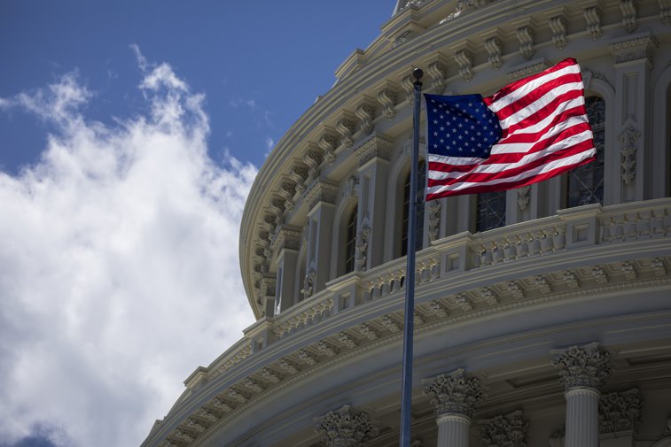 Imaginea articolului Senatul SUA va cere acordarea unui pachet de ajutor economic de un trilion de dolari