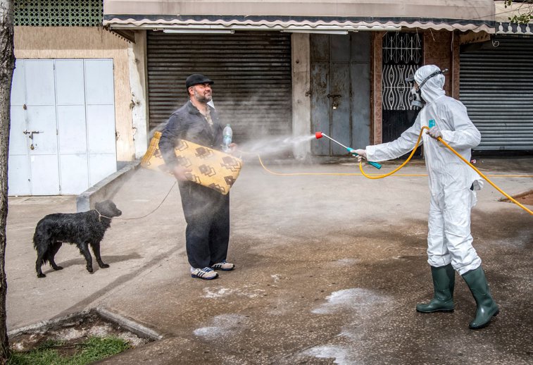 Imaginea articolului OMS avertizează: Pandemia „se accelerează”, infecţiile au trecut de 372.000 de cazuri
