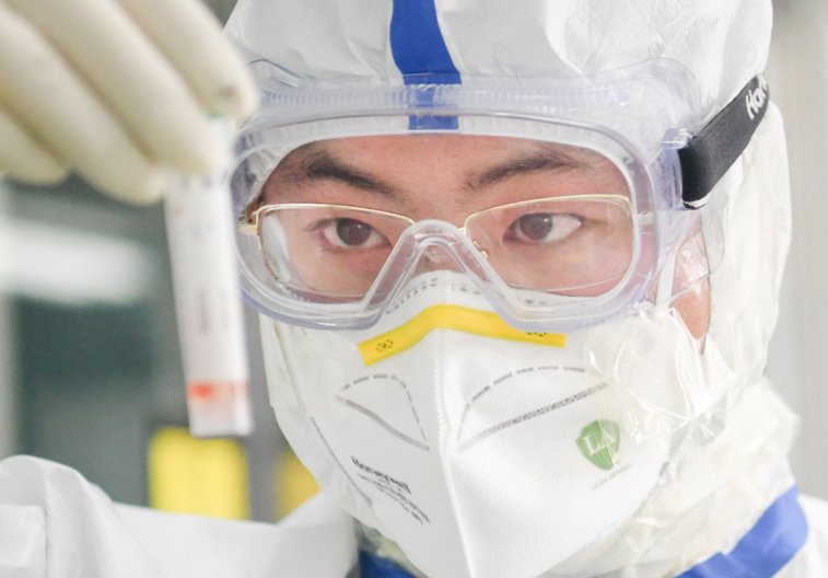 Imaginea articolului Posibila sursă a pandemiei? Sponsorizat de Guvernul SUA, un institut din Wuhan a experimentat cu liliecii din peşterile în care ar fi apărut Covid-19