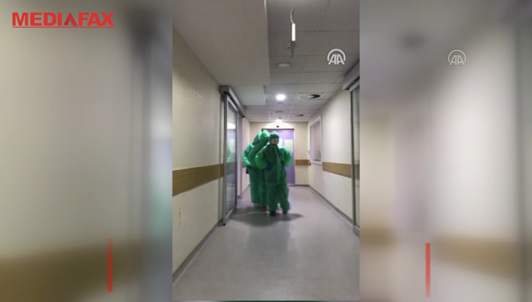 Imaginea articolului Optimism în spitale. Dansul medicilor a devenit simbolul speranţei în lupta cu noul coronavirus