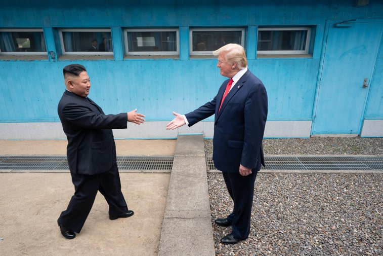 Imaginea articolului Reacţia surprinzătoare a lui Donald Trump la auzul veştii că dictatorul Kim Jong Un ar fi în pericol de moarte