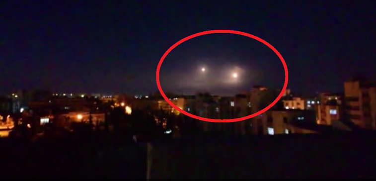 Imaginea articolului VIDEO: Atac cu racheta interceptat azi-noapte deasupra capitalei Siriei. Anunţul făcut de autorităţile loiale lui Bashar al-Assad şi pe cine dau vina