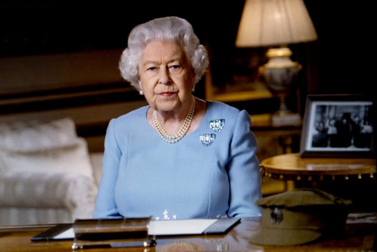 Imaginea articolului Fără precedent. Regina Elisabeta a II-a a Marii Britanii se retrage din viaţa publică pentru cel puţin câteva luni din cauza pandemiei, anunţă presa engleză