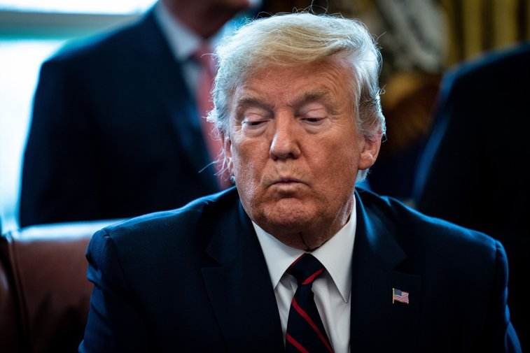 Imaginea articolului "Mască? Nu în faţa camerelor”, spune Trump