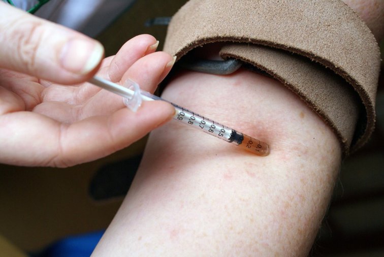 Imaginea articolului Metoda rusească. Epidemiologii ruşi au testat pe ei un vaccin anti-coronavirus. Ce s-a întâmplat după