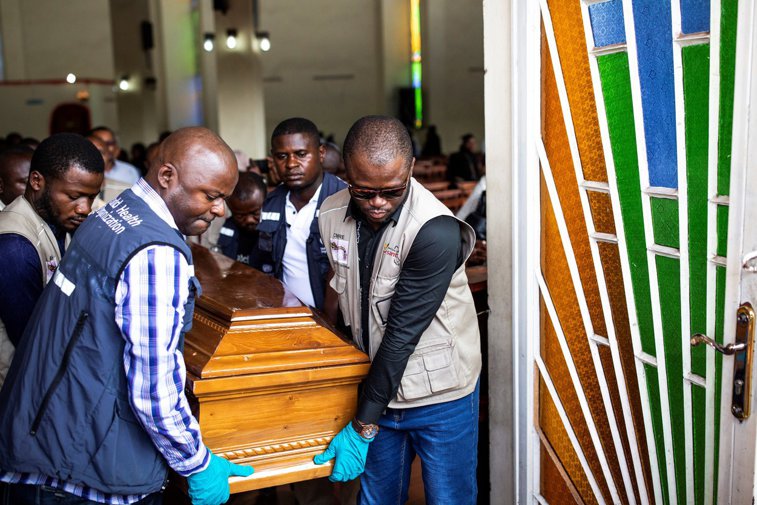 Imaginea articolului O nouă epidemie mortală face victime: 5 decese din cauza Ebola ieri, alte 9 îmbolnăviri raportate de UNICEF