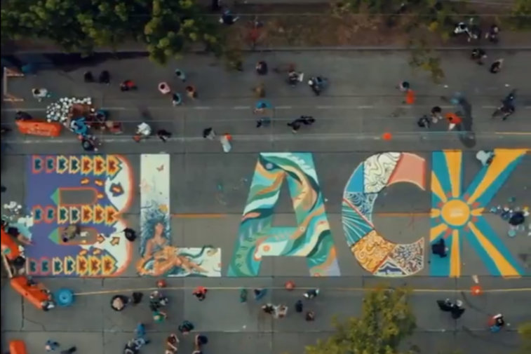 Imaginea articolului VIDEO | Regiunea autonomă Seattle arată ca un festival stradal.„Redescoperim bunul simţ. Avem grijă unii de alţii”