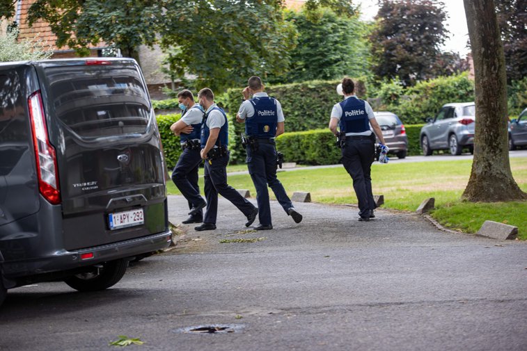 Imaginea articolului Moment şocant în Belgia: primarul din Bruges a fost înjunghiat în gât chiar în centrul oraşului