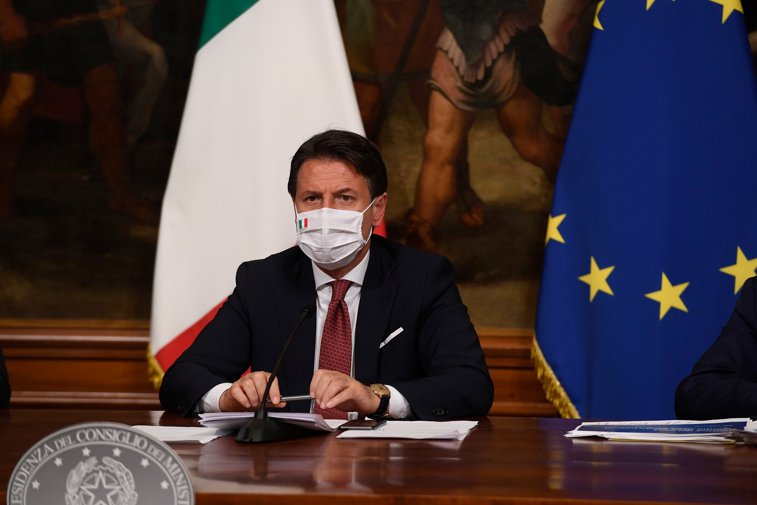 Imaginea articolului Premierul Italiei şi şase miniştri sunt cercetaţi penal pentru cum au gestionat pandemia de coronavirus