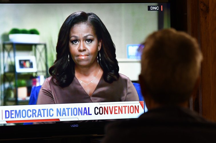 Imaginea articolului Michelle Obama a lansat un avertisment pentru votanţi
