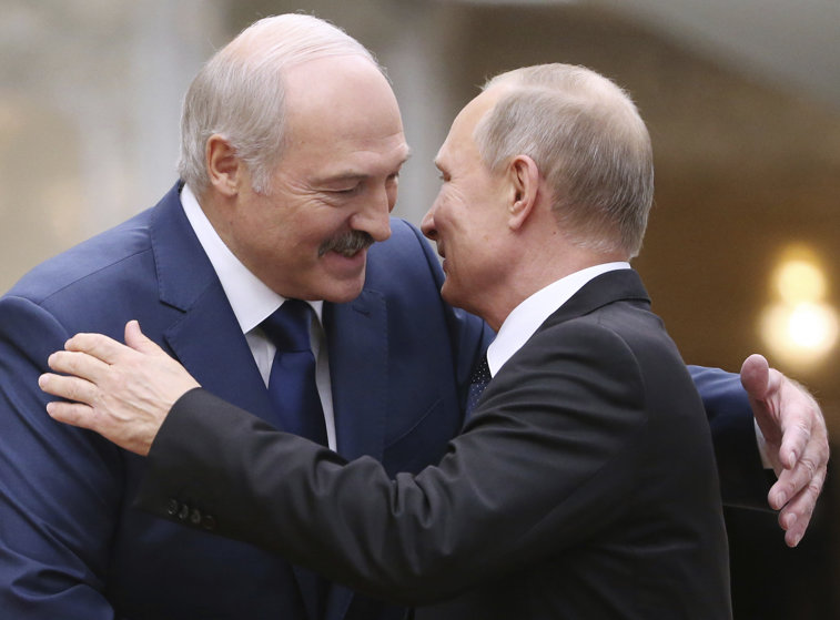 Imaginea articolului Lukashenko: „Tranzitul exporturilor europene prin Belarus va fi interzis dacă UE va sancţiona ţara”