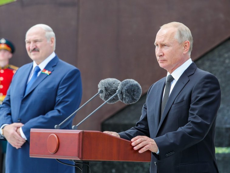 Imaginea articolului Putin consideră că sancţiunile împotriva Belarusului sunt „inacceptabile”