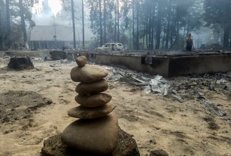 Imaginea articolului Incendiile fac dezastru în Oregon. Sute de case au fost distruse şi doi oameni au murit