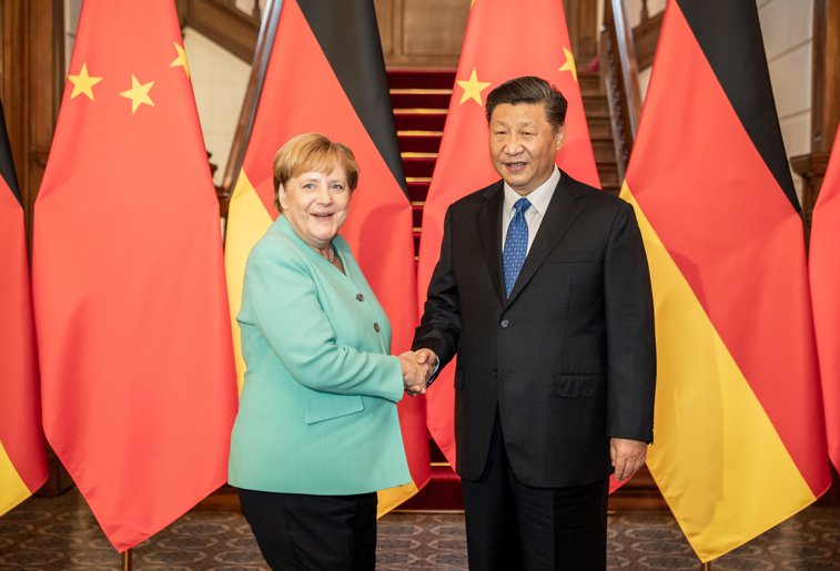Imaginea articolului  În relaţia dintre UE şi China ”interesul poartă fesul”. Negocierile economice se reiau, în ciuda tensiunilor diplomatice