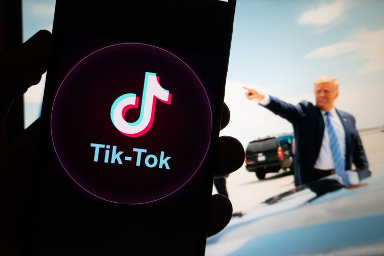 Imaginea articolului Donald Trump caută metode ca o parte din tranzacţia TikTok să ajungă la trezoreria Statelor Unite