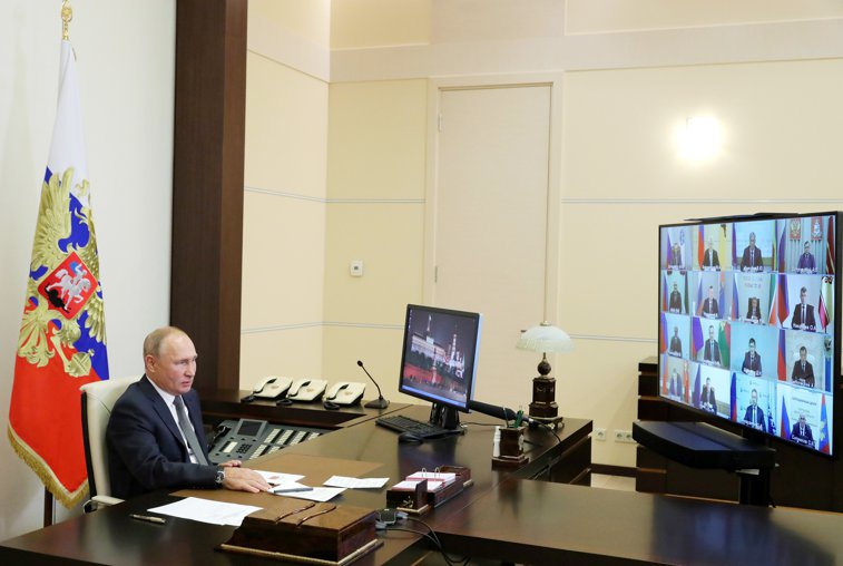 Imaginea articolului Îndemnul lui Putin pentru ruşi, după creşterea cazurilor de COVID-19. În spitalele din Moscova se internează cu 30% mai mulţi pacienţi