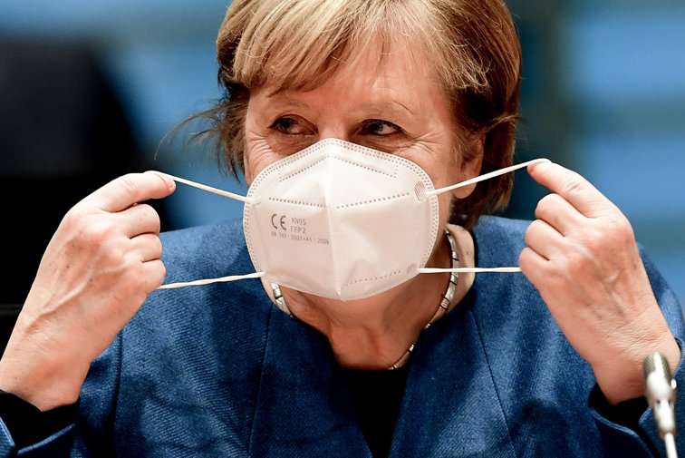Imaginea articolului Noi restricţii anti COVID-19 discutate în Germania: Angela Merkel vrea să închidă restaurantele, barurile şi sălile de sport