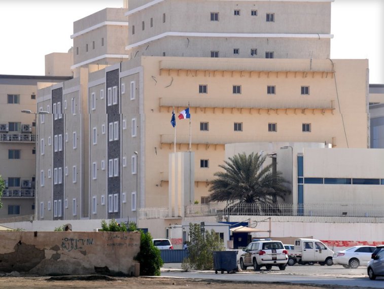 Imaginea articolului Patru oameni au fost răniţi în urma unui atac cu grenadă în cadrul ceremoniei de comemorare a expaţilor francezi şi britanici, în Arabia Saudită 