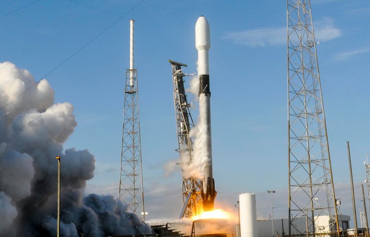 Imaginea articolului SpaceX a lansat racheta Falcon 9 pentru o misiune secretă a guvernului SUA